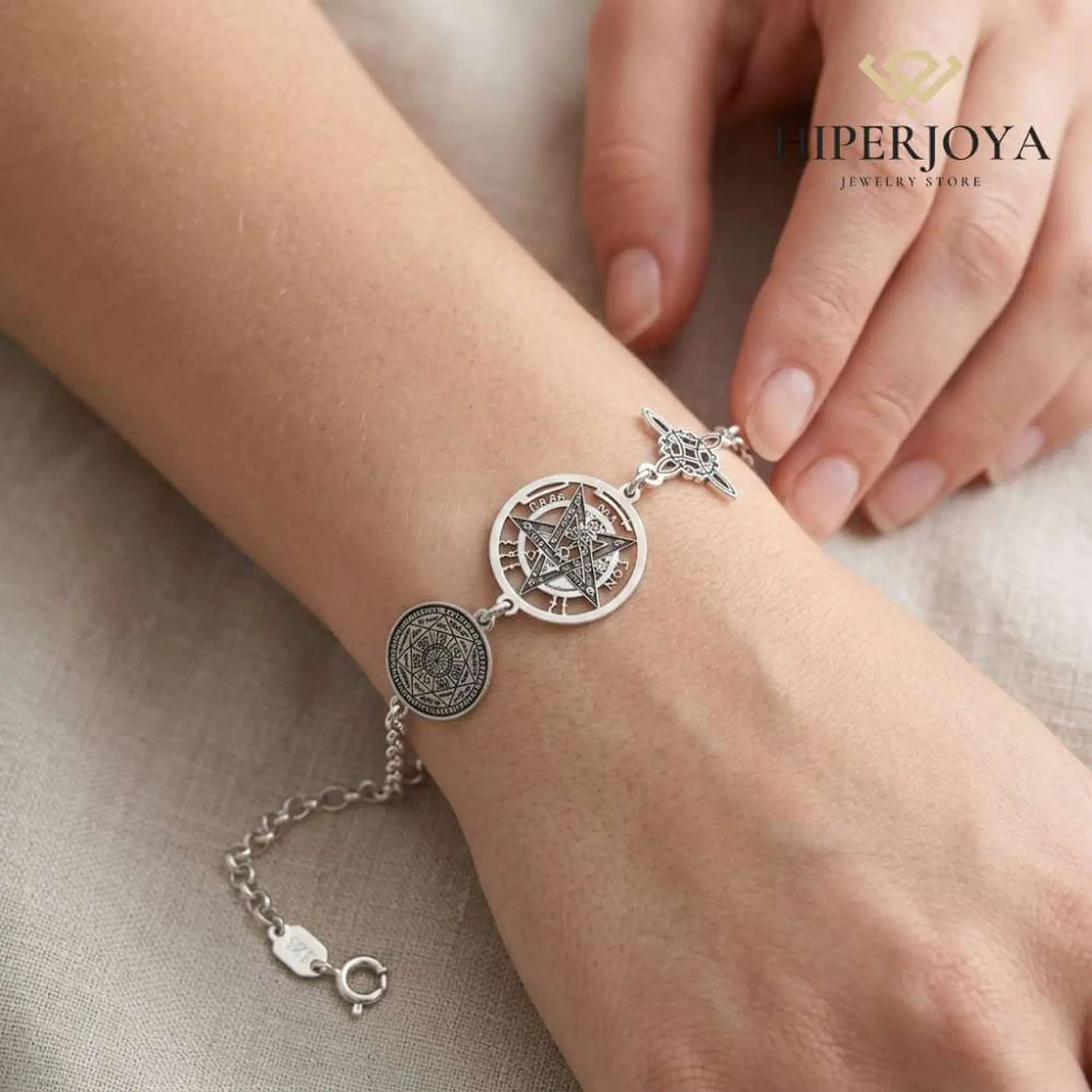 Pulsera triple protección  2