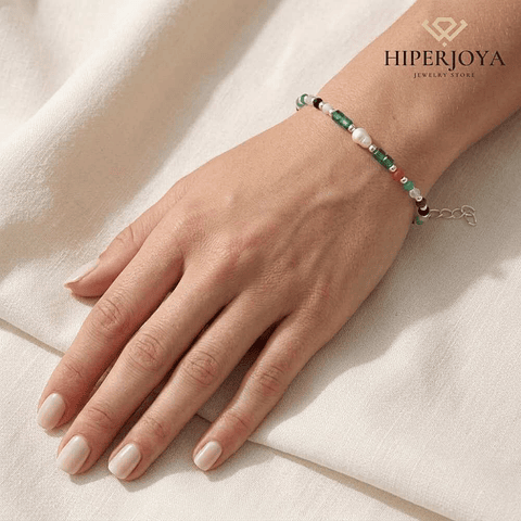 Pulsera con piedras de colores combinadas