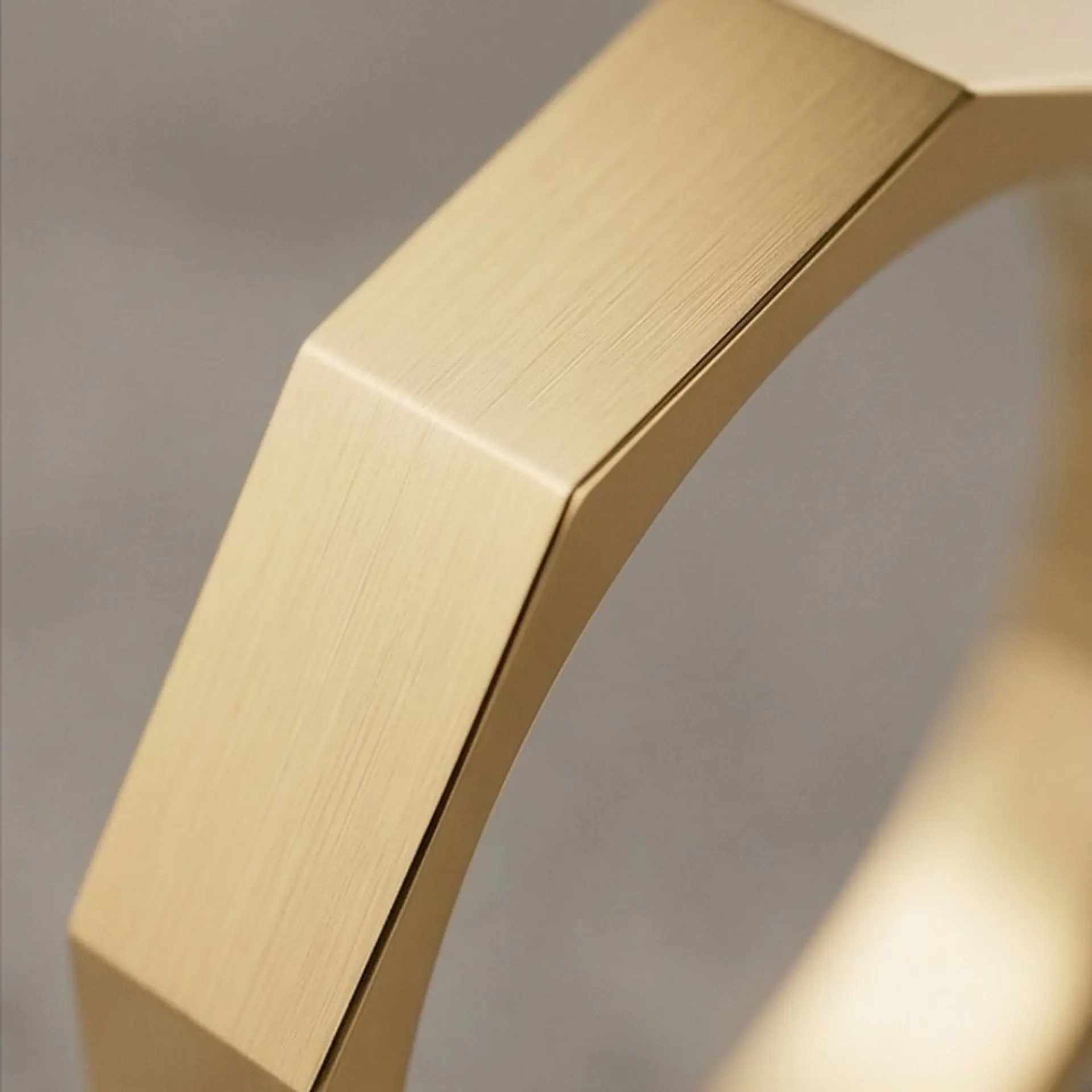 Alianza cubic oro de 18k  3