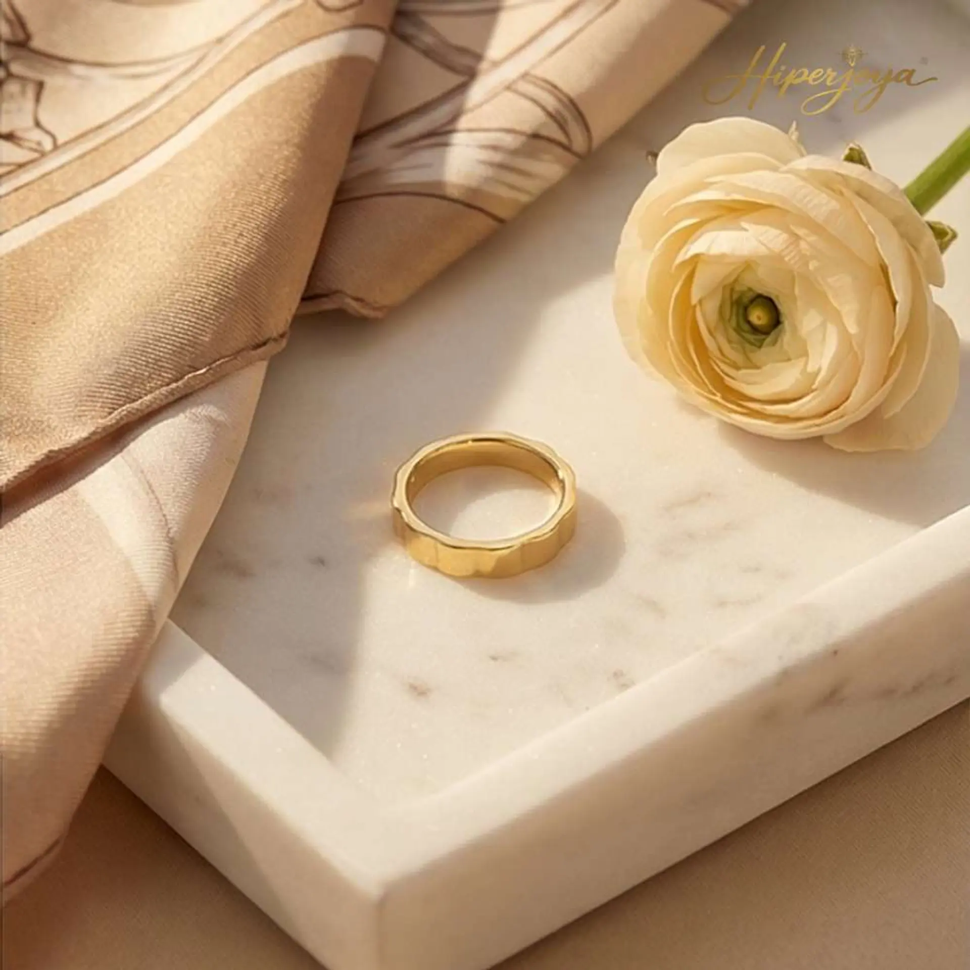 Alianza cubic de oro 18k  5