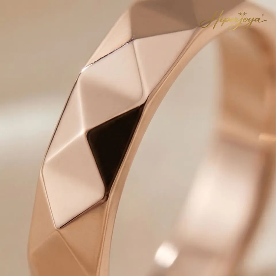 Alianza tallada de oro rosa 18k 3