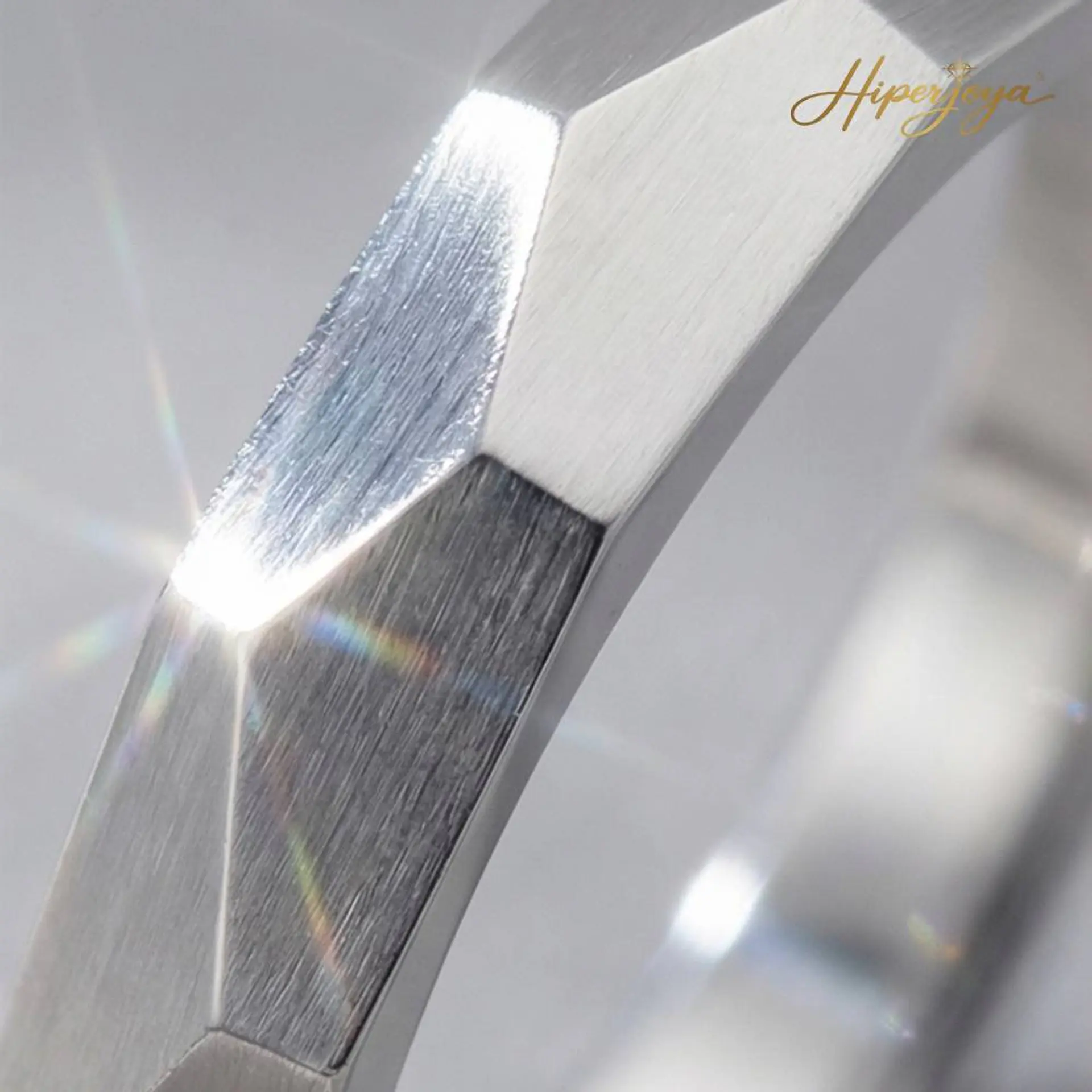 Alianza oro blanco 18k tallada 3