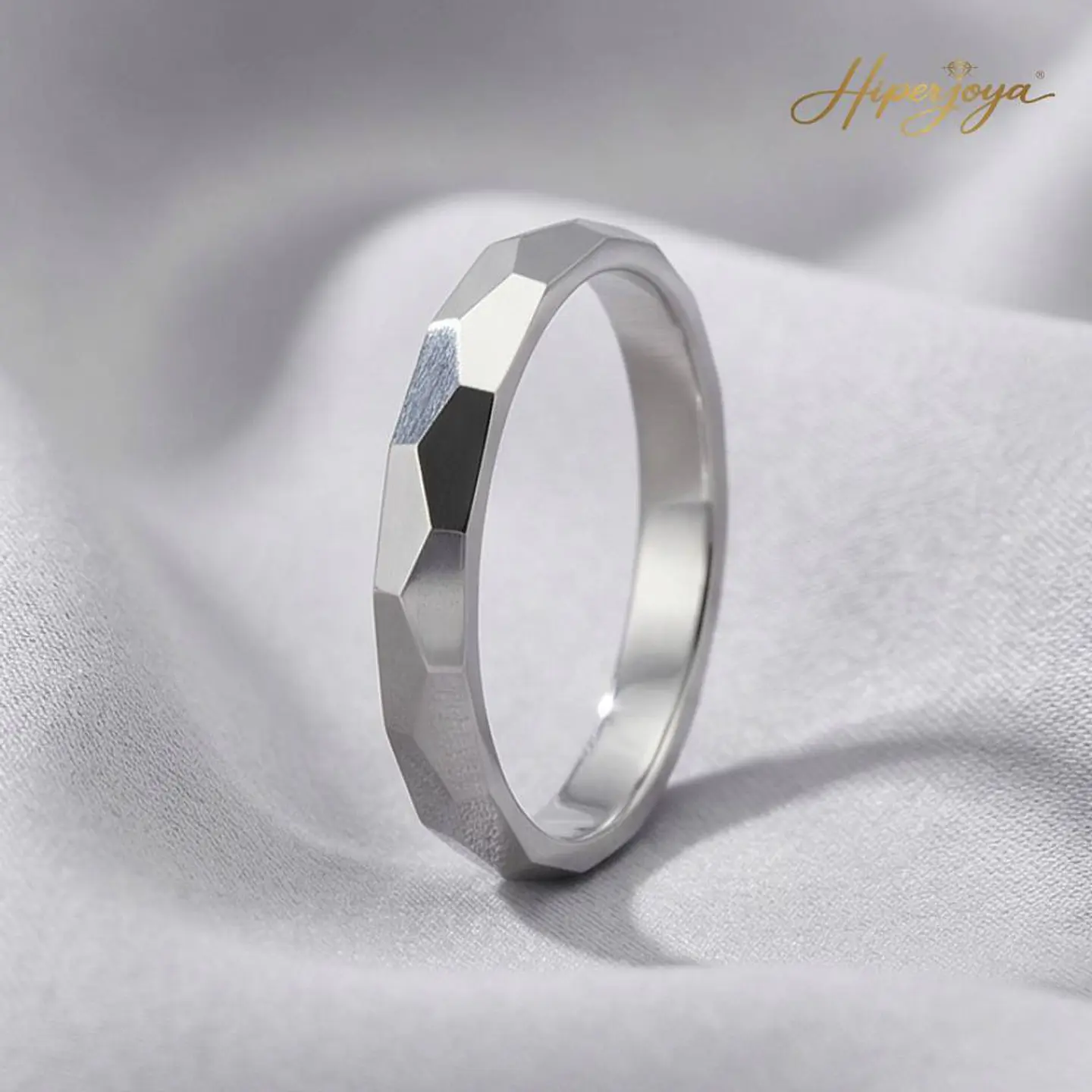 Alianza oro blanco 18k tallada 4