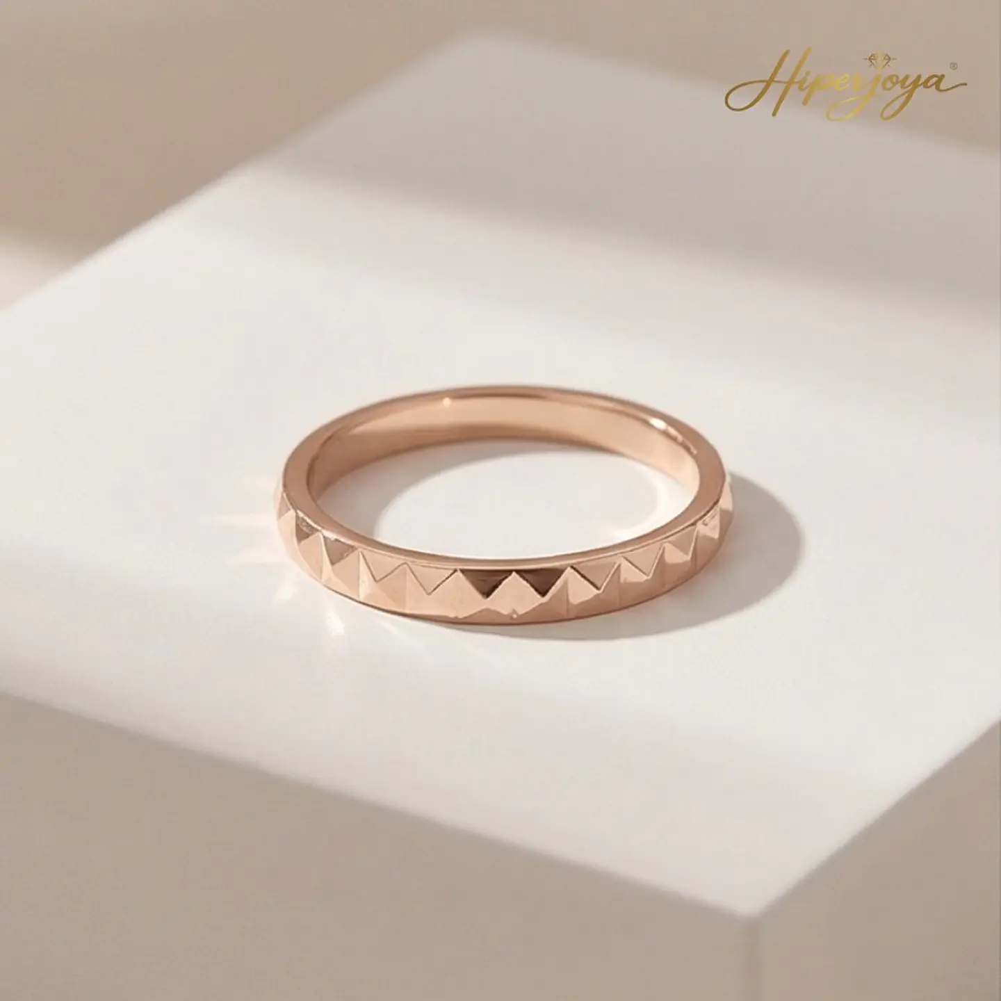 Alianza de oro rosa 18k cubic 4