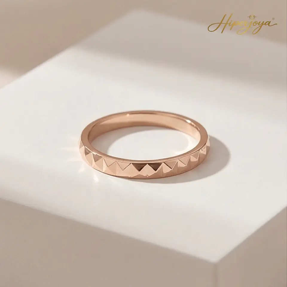 Alianza de oro rosa 18k cubic 4