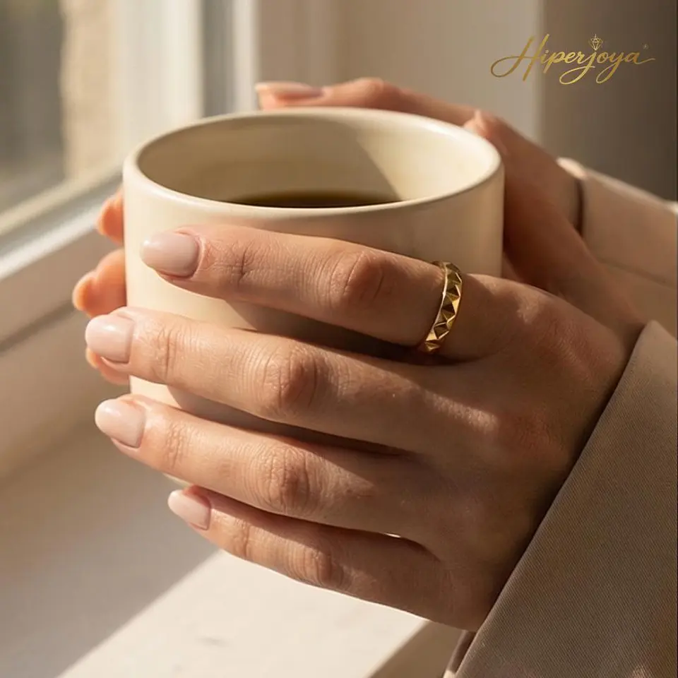 Alianza de oro 18k cubic  2