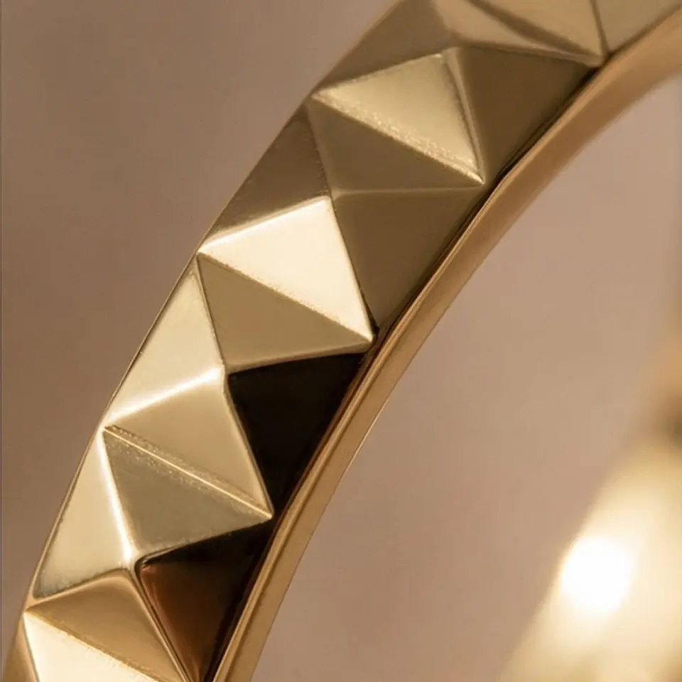 Alianza de oro 18k cubic  3