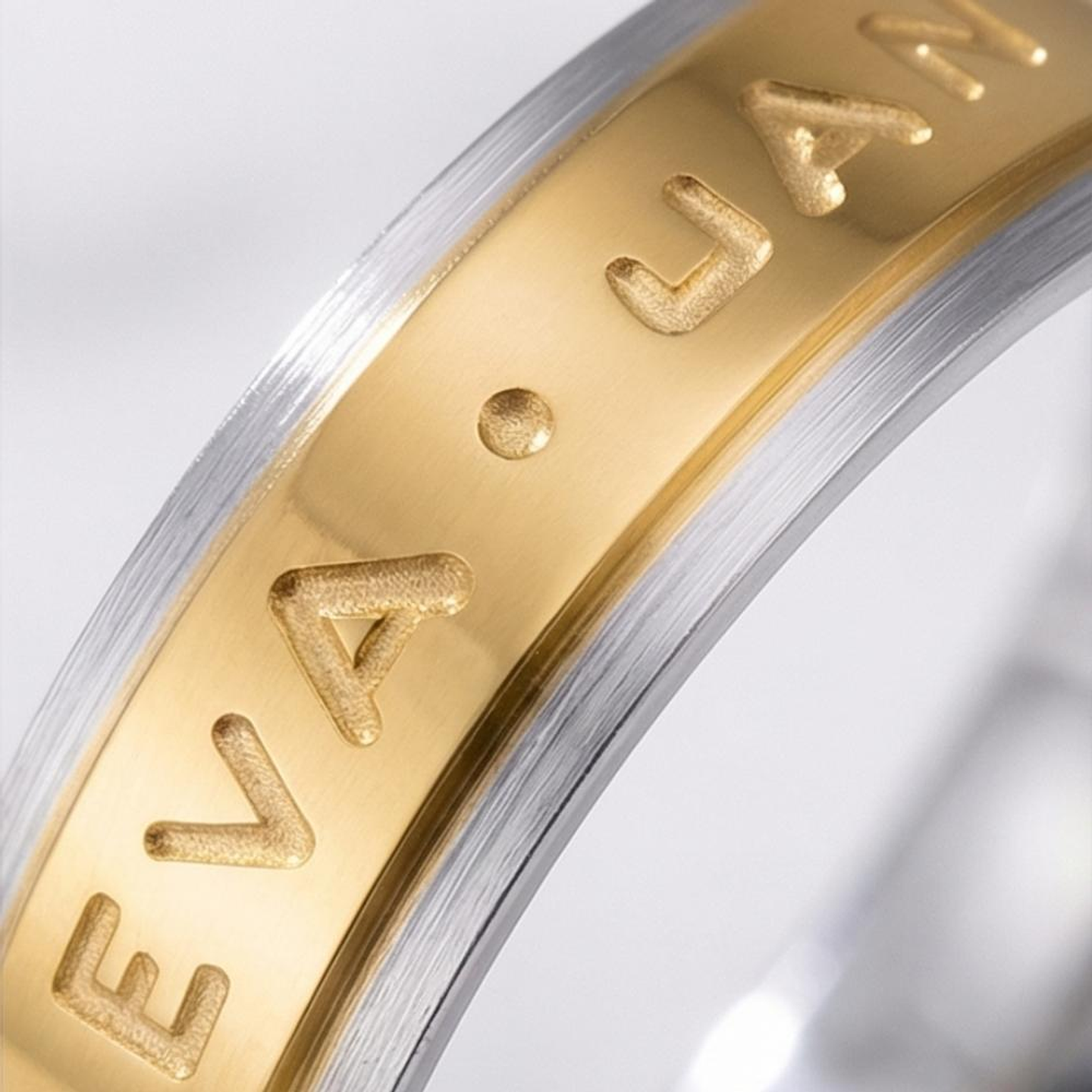 Alianza de oro bicolor con nombres  12