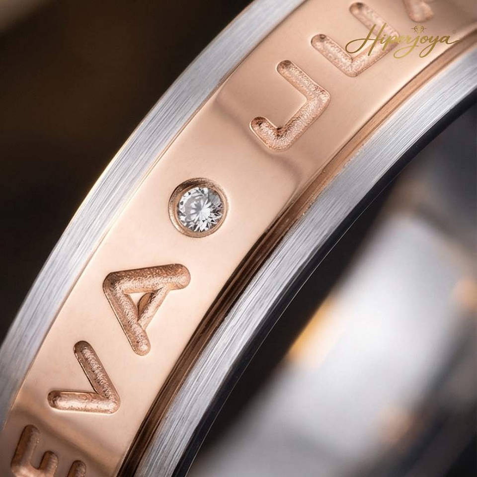 Alianza de oro bicolor con nombres  18