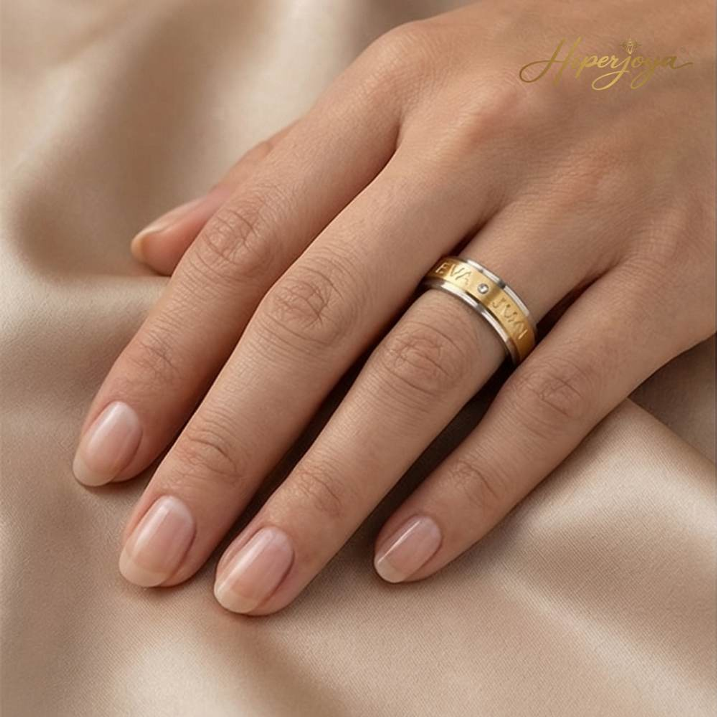 Alianza de oro bicolor con nombres  23