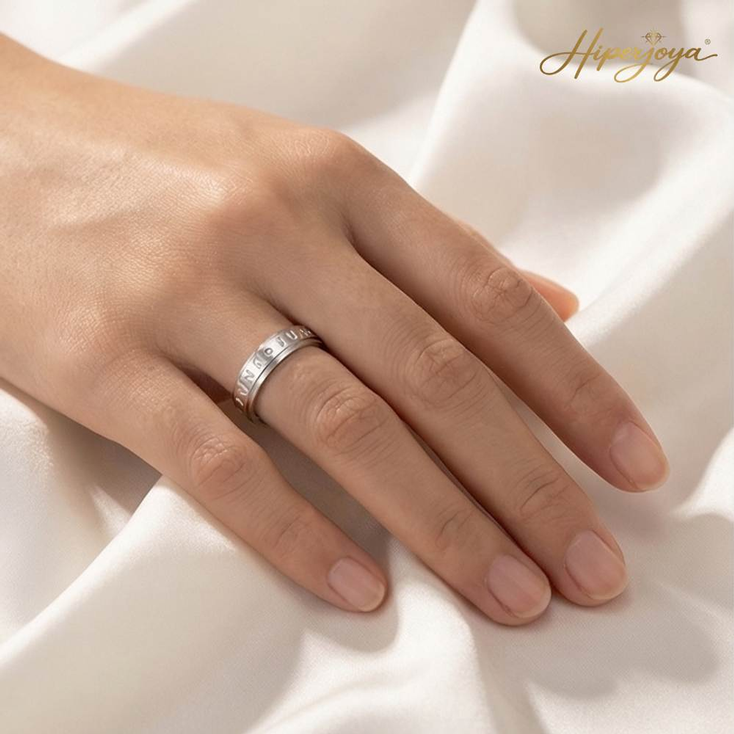 Alianza de oro bicolor con nombres  38