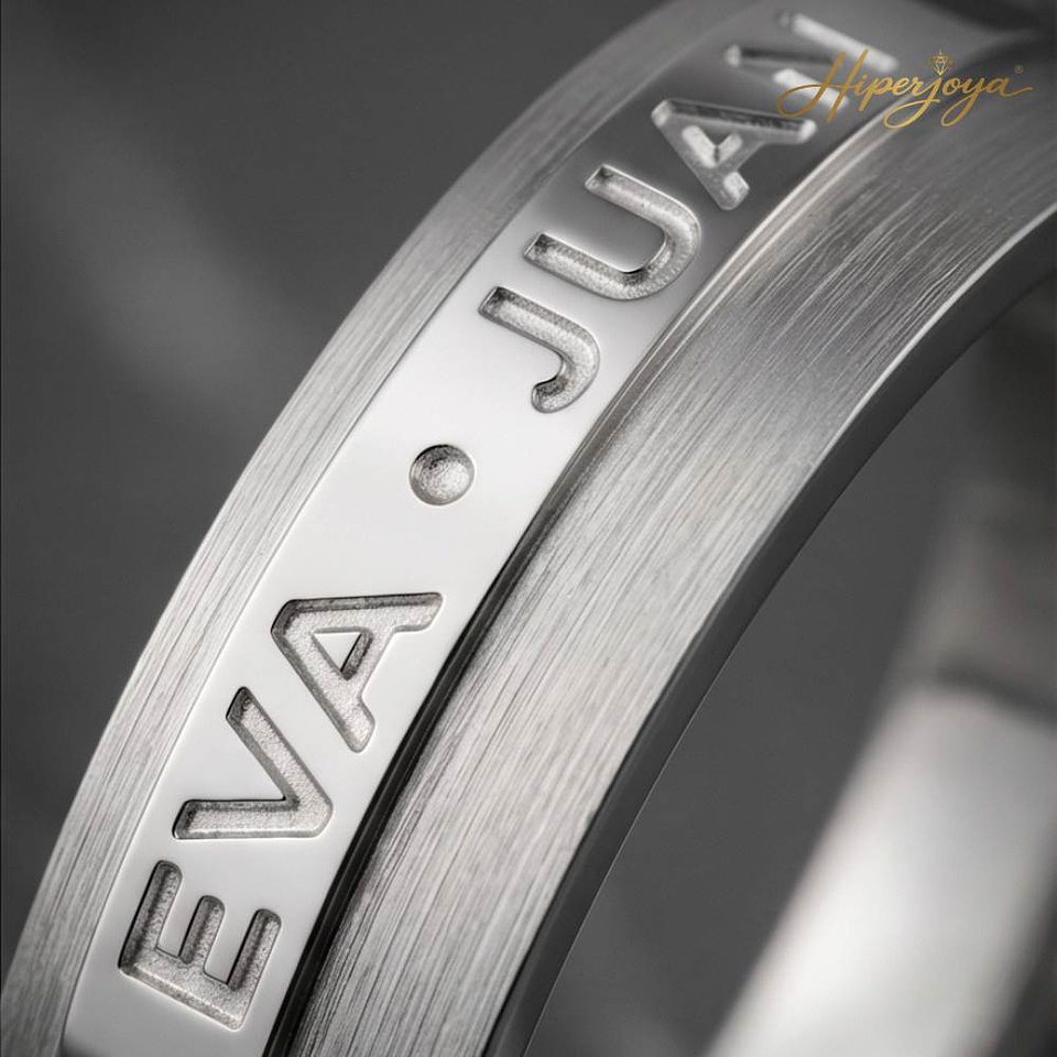 Alianza de oro rosa 18k con nombres 6