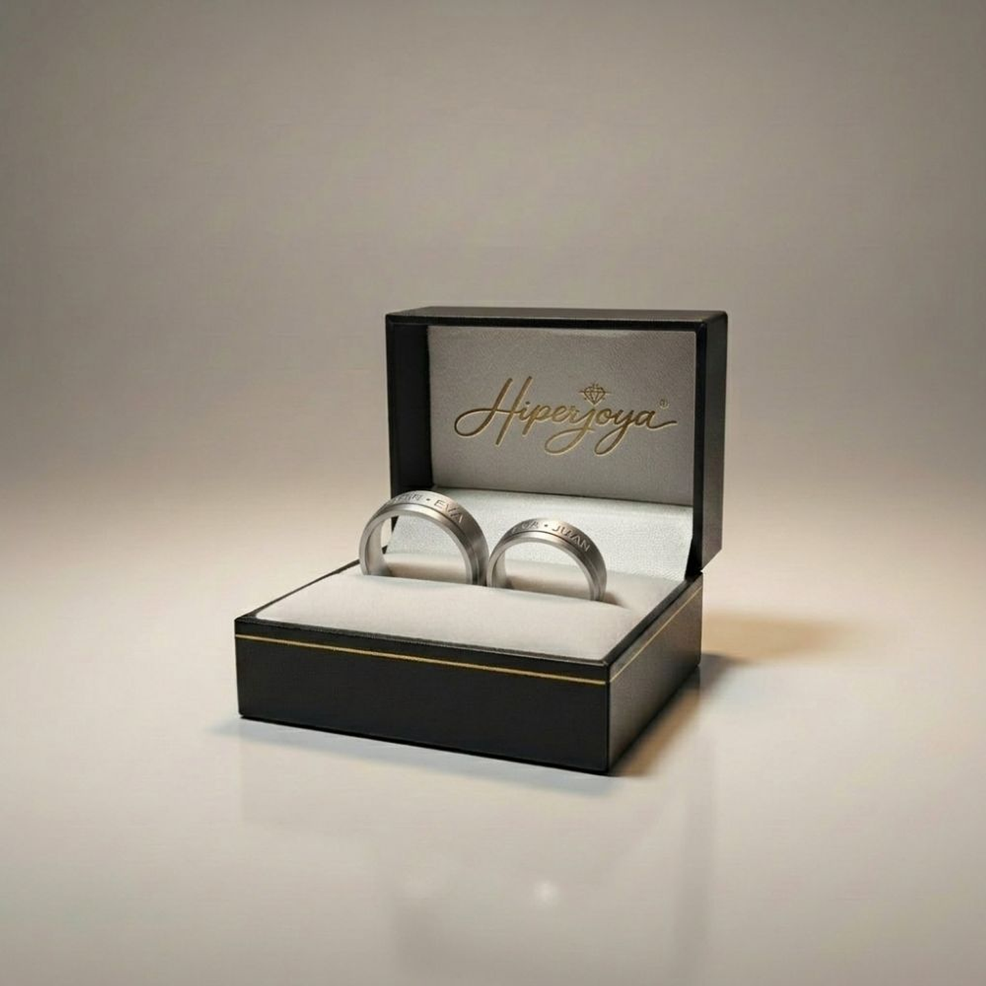 Alianza de oro rosa 18k con nombres 7