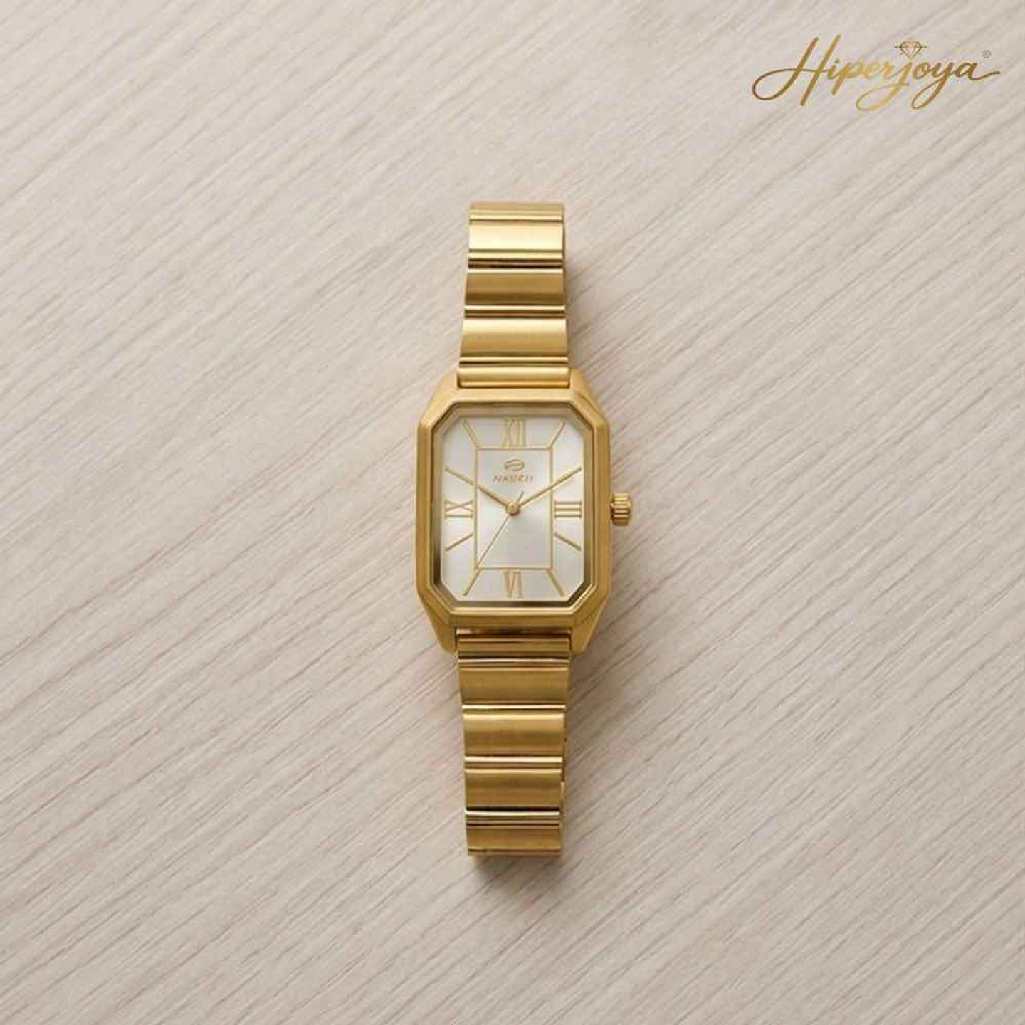 Reloj dorado clásico para mujer  5