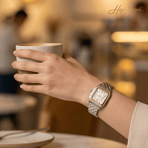 Reloj plateado clásico con detalles en rose gold 