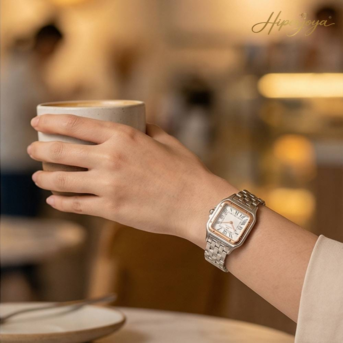 Reloj plateado clásico con detalles en rose gold  2