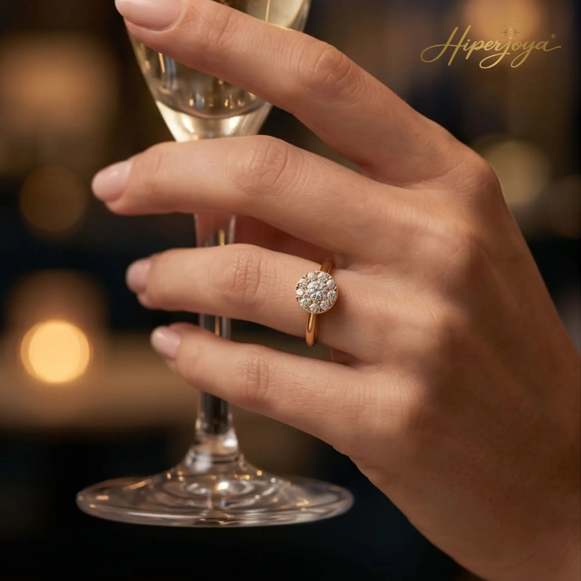 Anillo de Oro amarillo 18k con diamantes 2