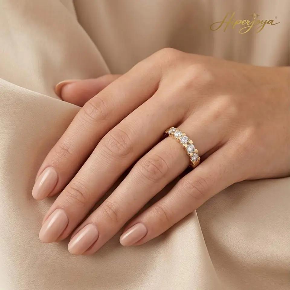 Anillo de compromiso Oro 18k con diamantes  2