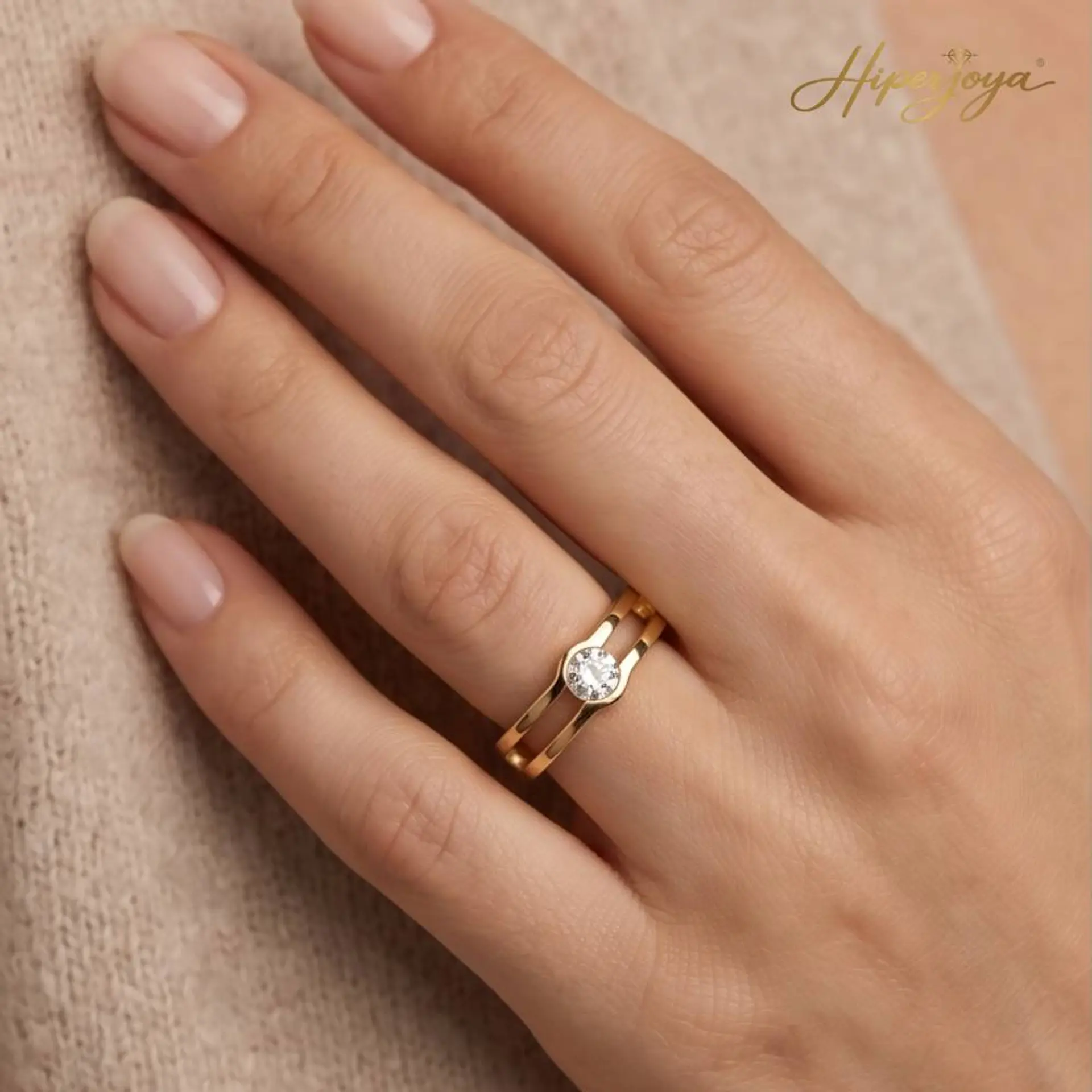Anillo de Oro 18k con diamante 2
