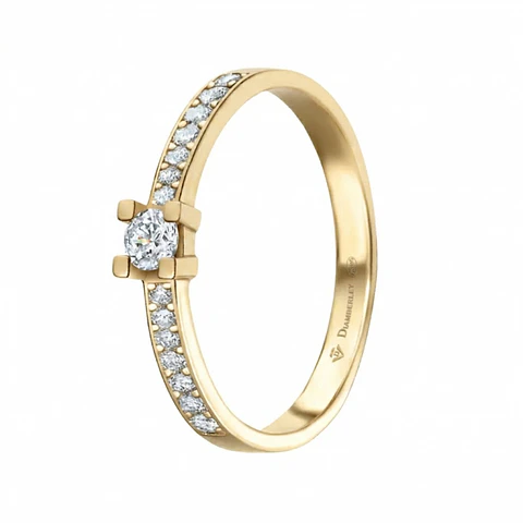 Anillo en Oro amarillo 18k y diamantes