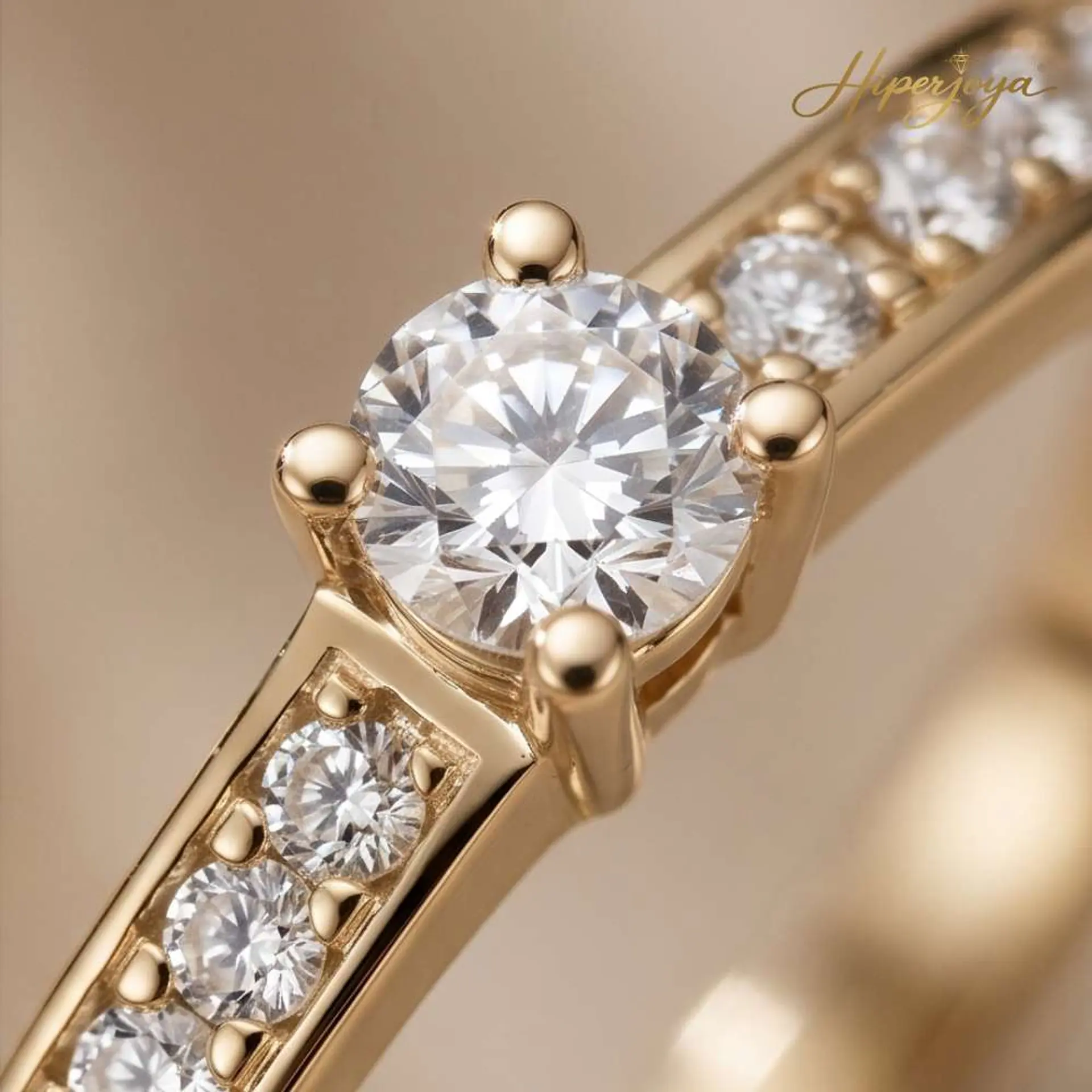 Anillo solitario Oro amarillo 18k 3