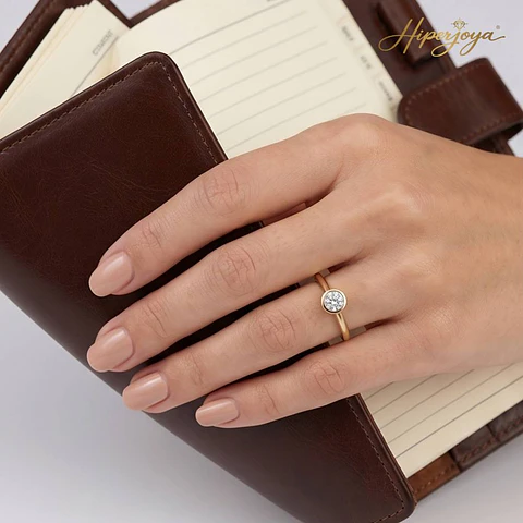 Anillo solitario de Oro 18k para noviazgo 
