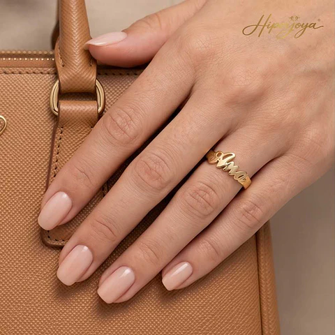 Anillo personalizado nombre plata con baño de oro 