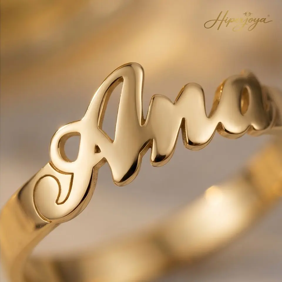 Anillo personalizado nombre plata con baño de oro  3