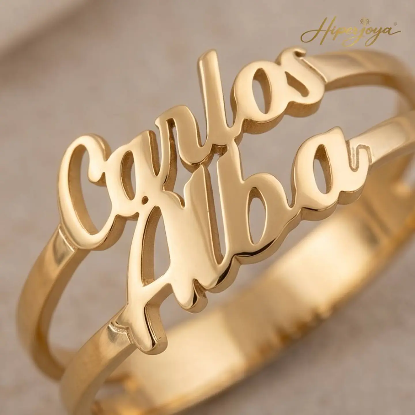 Anillo personalizado nombres de pareja plata con baño de oro 3