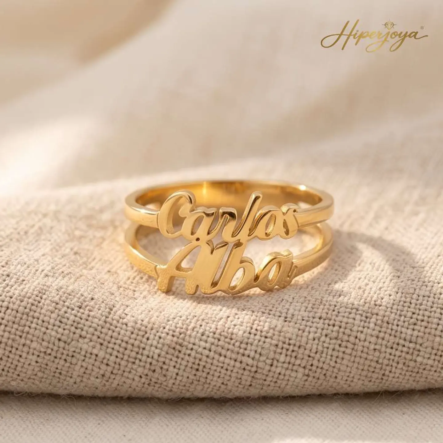 Anillo personalizado nombres de pareja plata con baño de oro 4