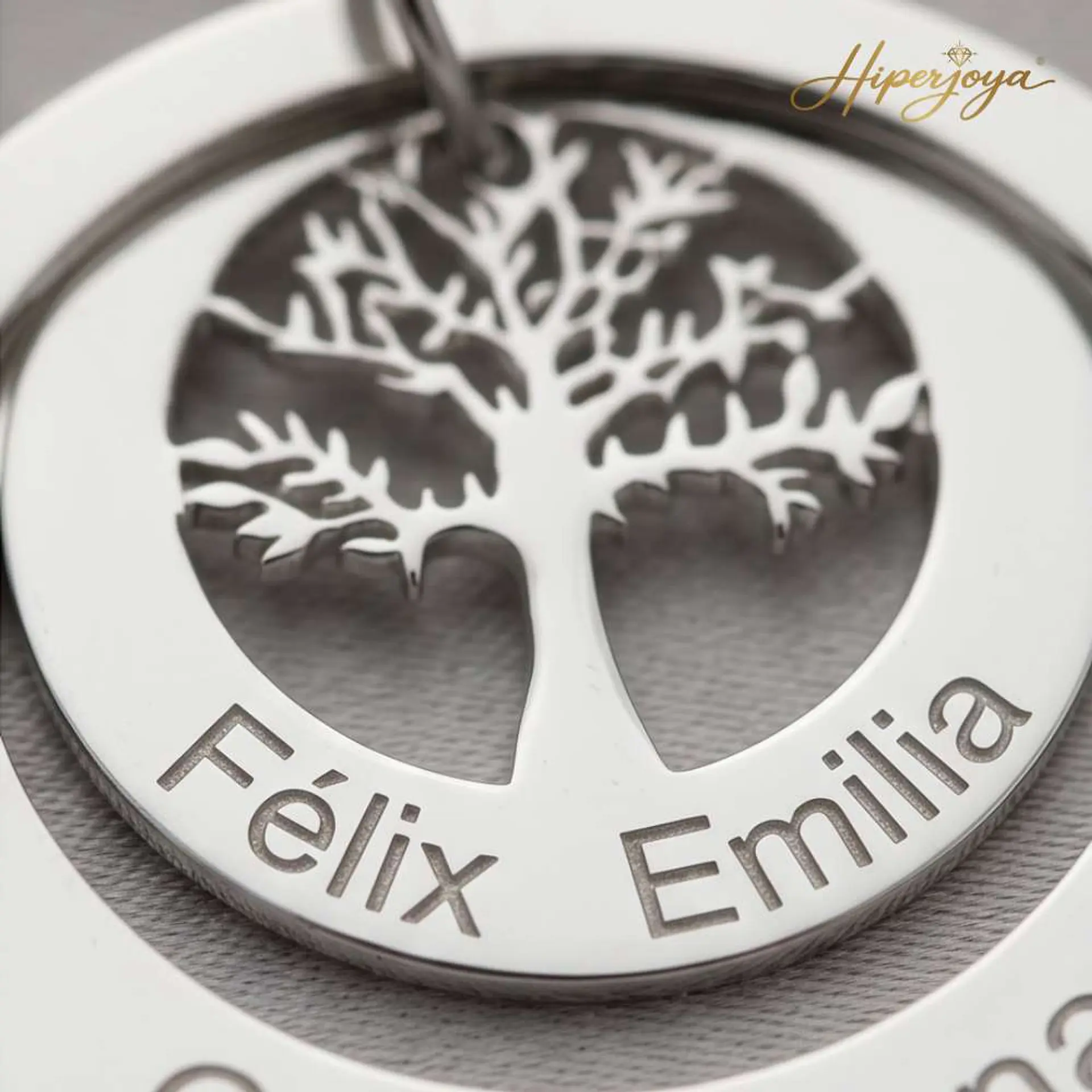 Colgante personalizado nombres plata 3
