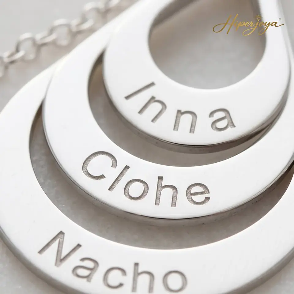Colgante personalizado de tres nombres plata 3