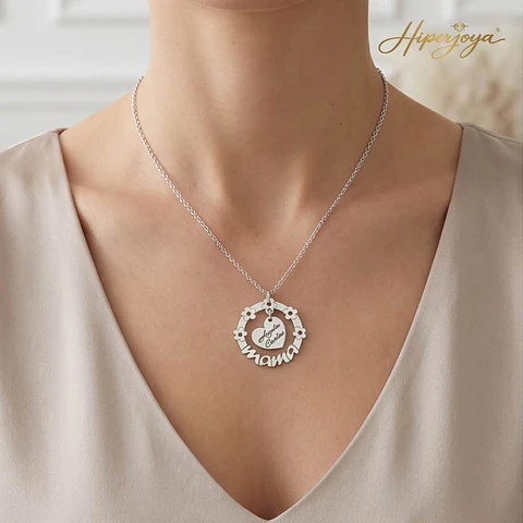 Colgante personalizado nombres y flores plata