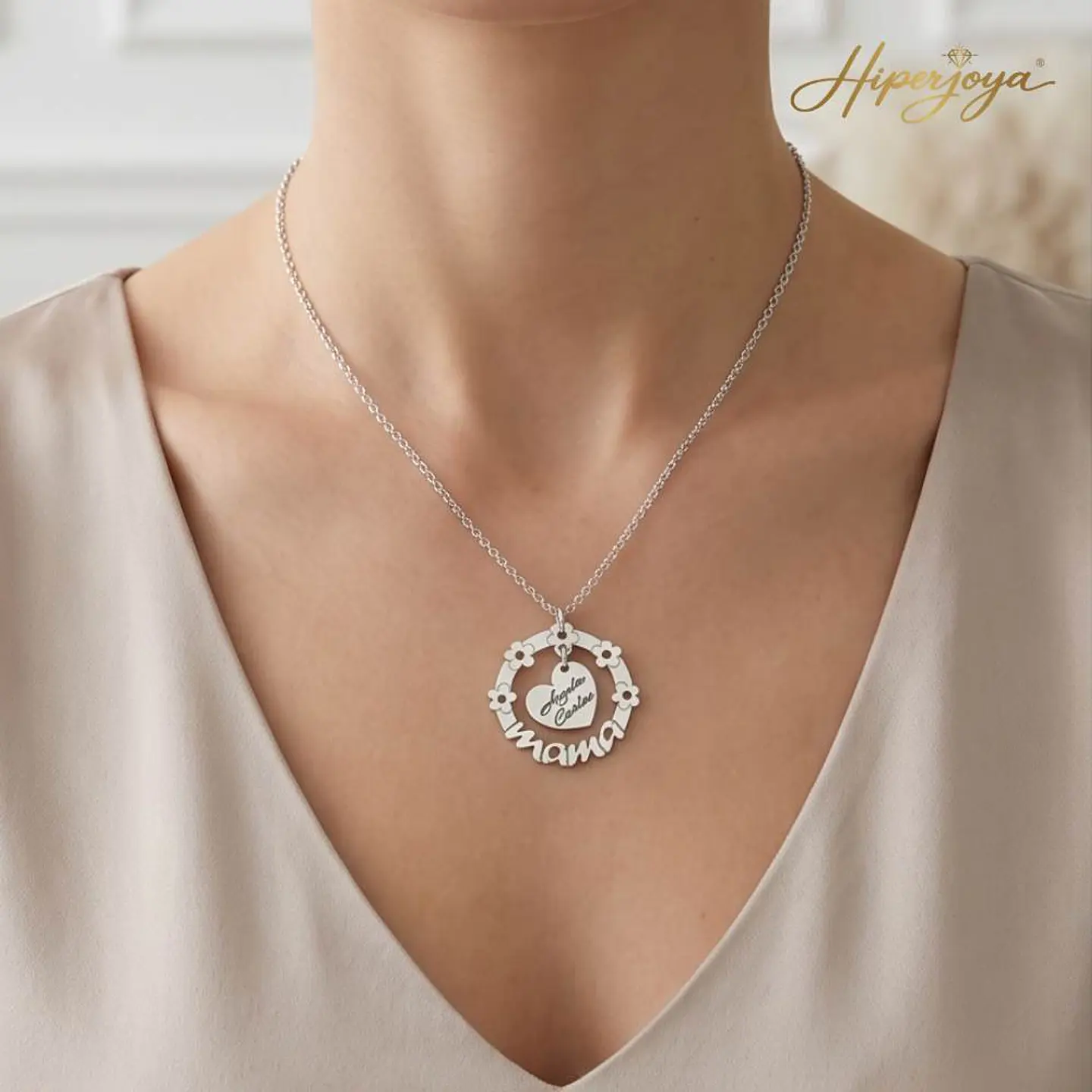 Colgante personalizado nombres y flores plata 2