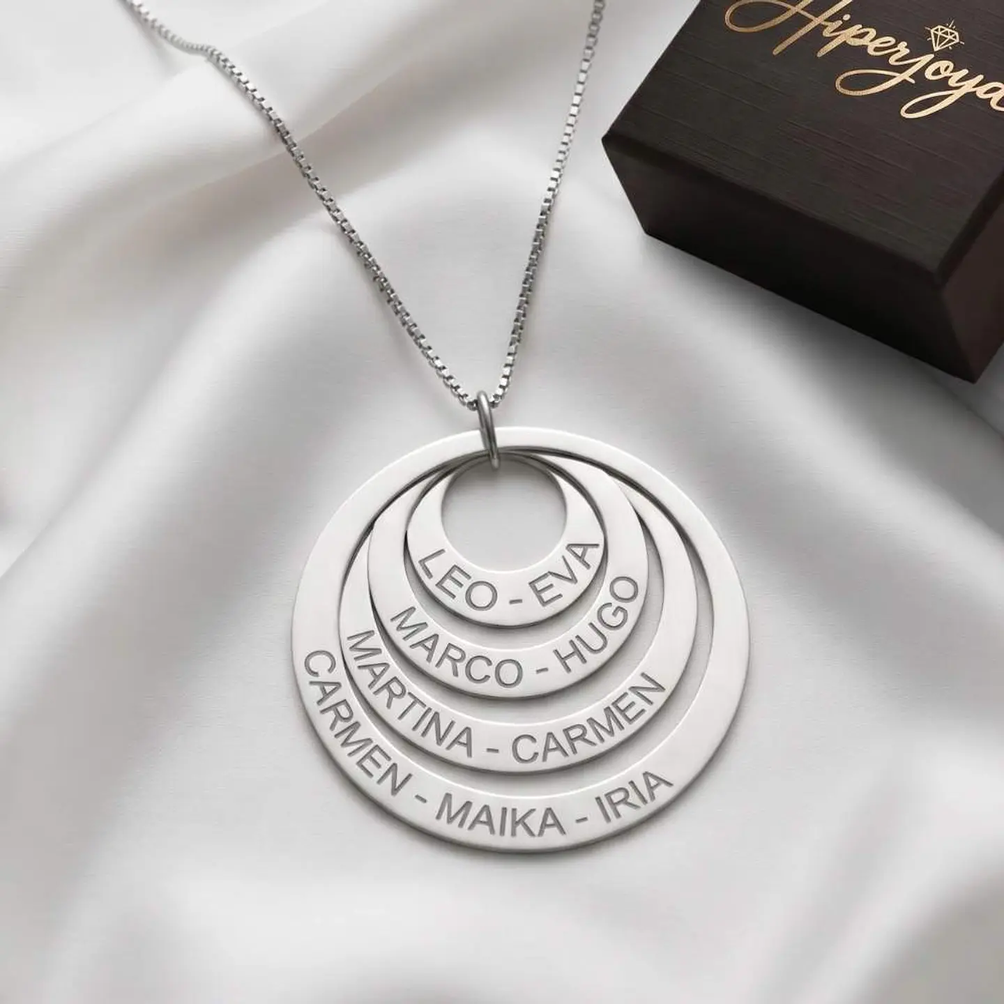 Gargantilla personalizada con nombres plata 6