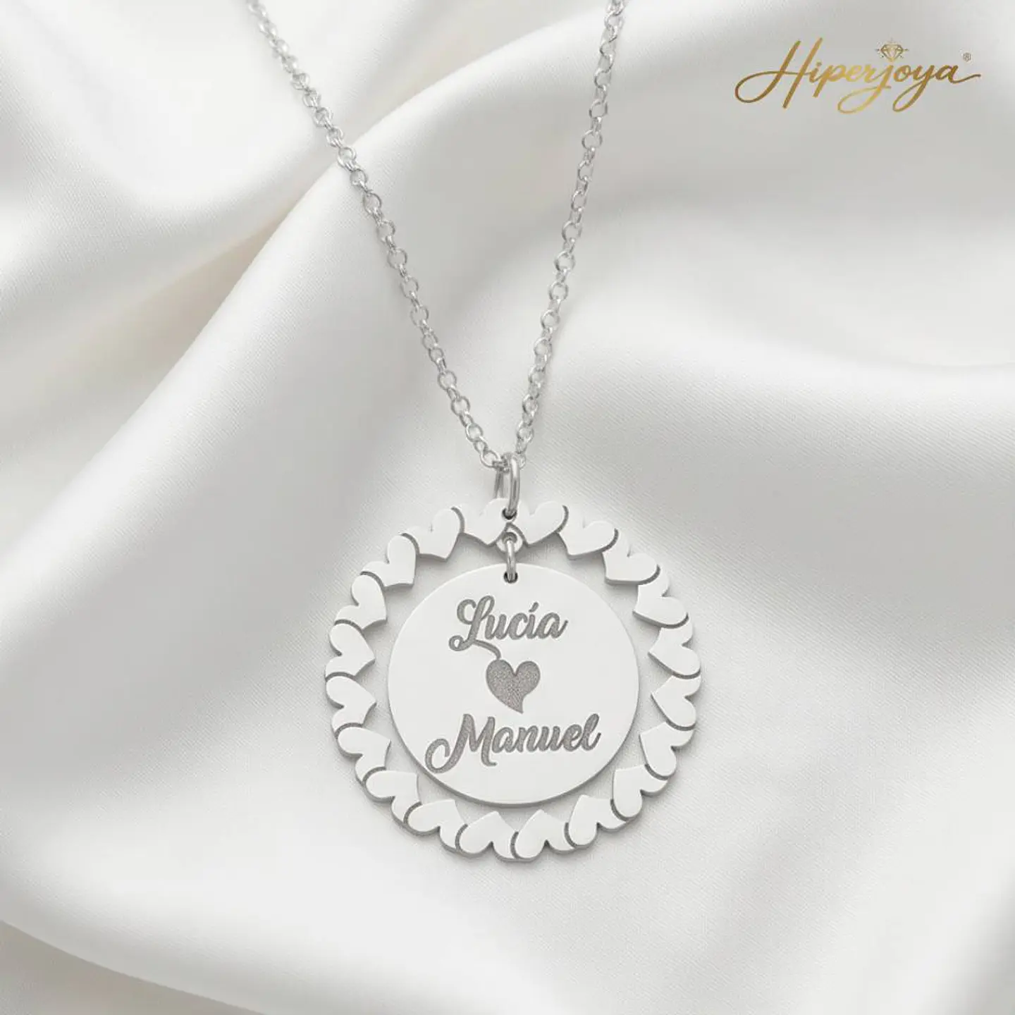 Gargantilla personalizada nombres rodeados de corazones plata 5