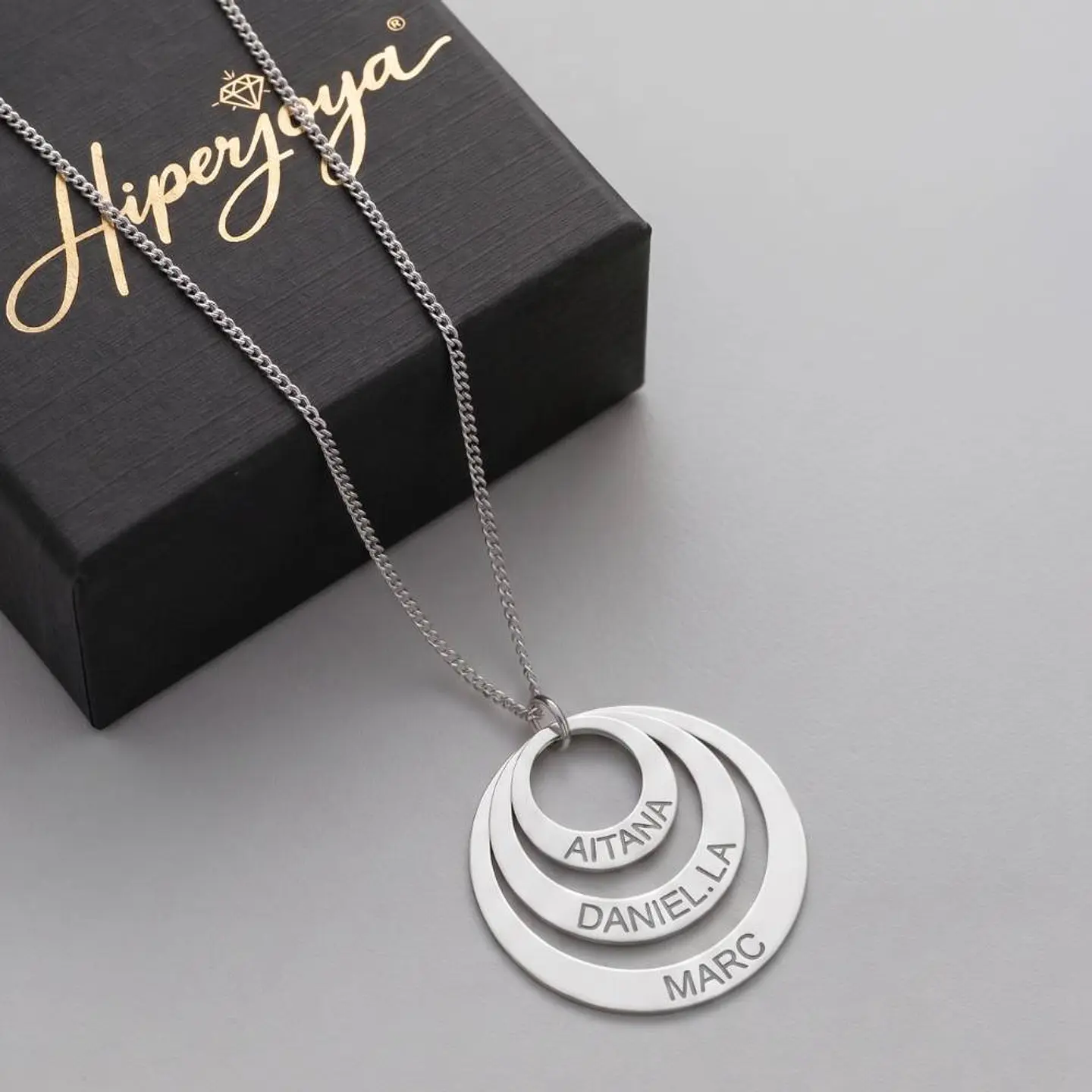 Gargantilla personalizada con nombres plata 7