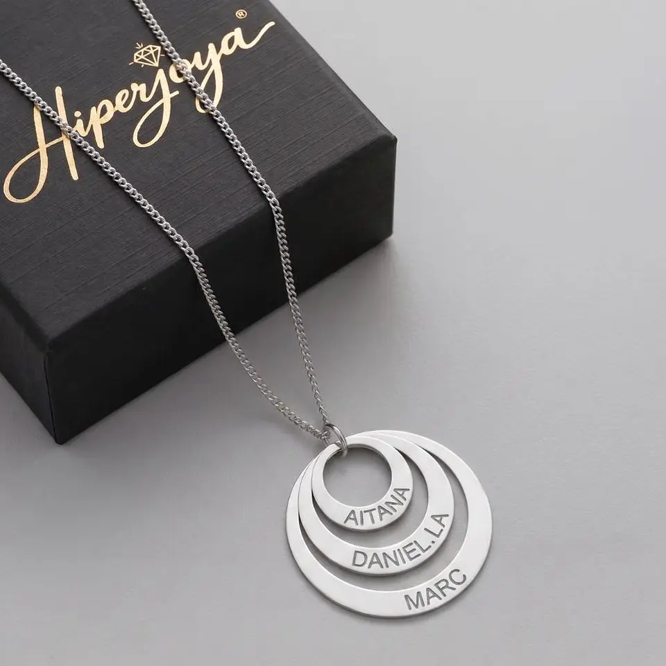 Gargantilla personalizada con nombres plata 7