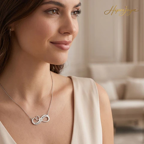 Gargantilla personalizada de infinito con nombres plata