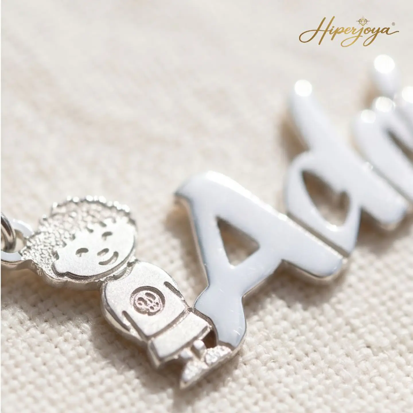Gargantilla personalizada nombre de niño plata 3