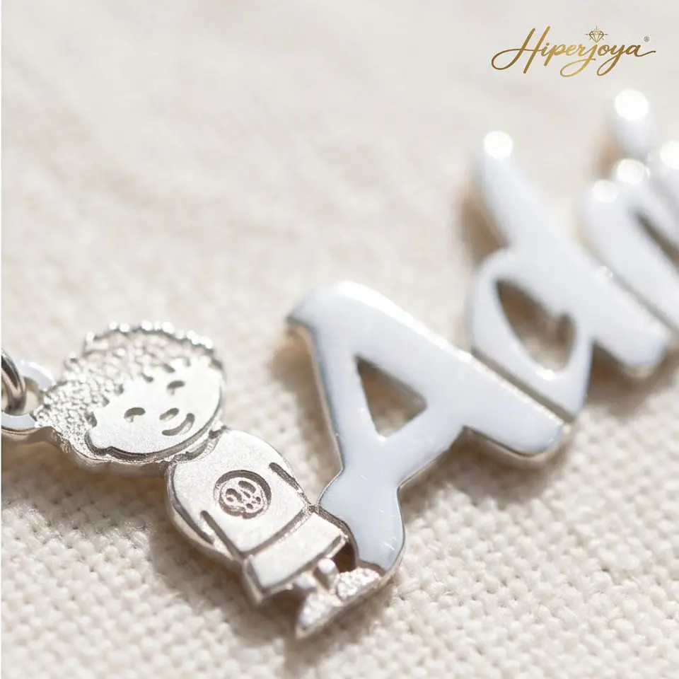 Gargantilla personalizada nombre de niño plata 3