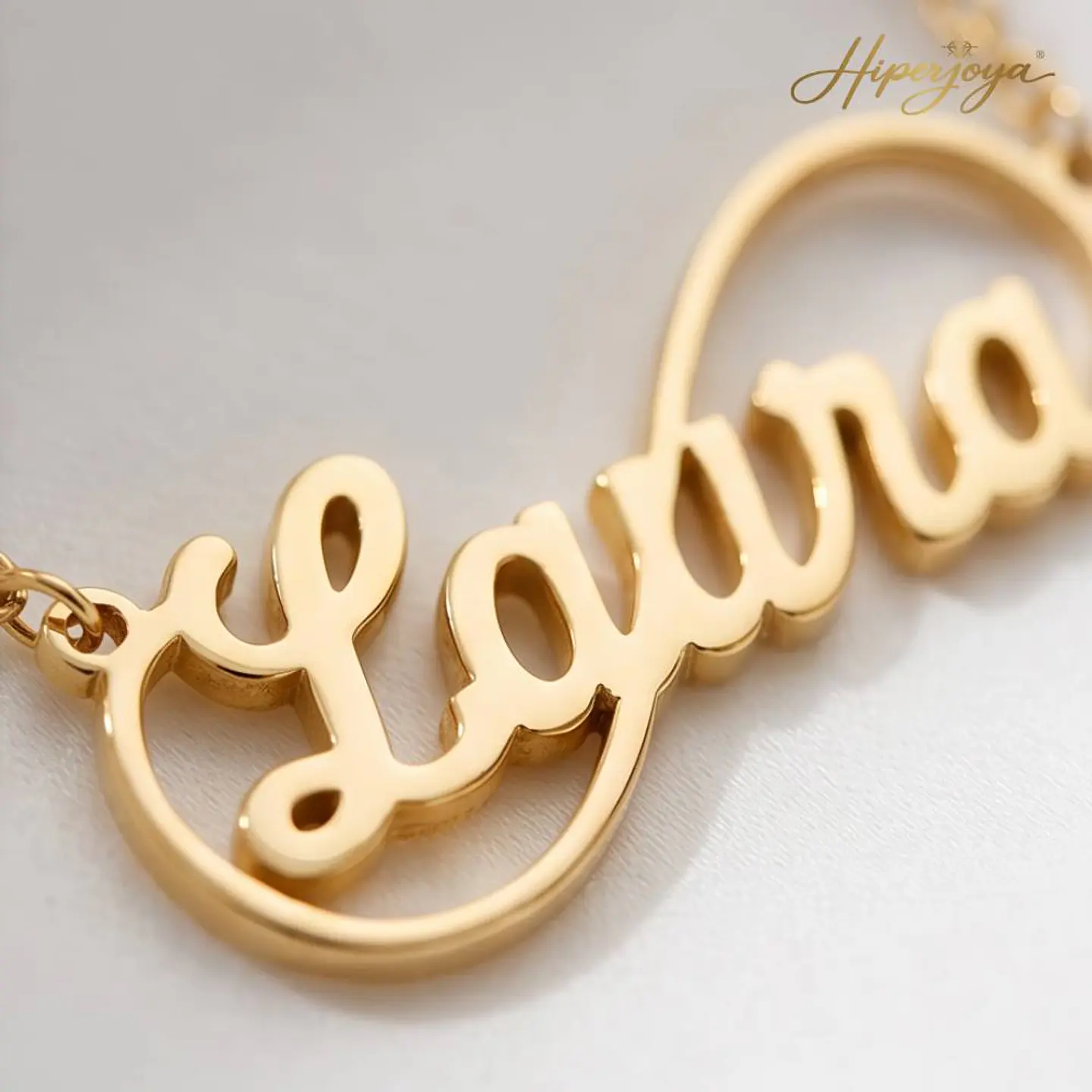 Gargantilla personalizada medio infinito con nombre plata baño de oro  3