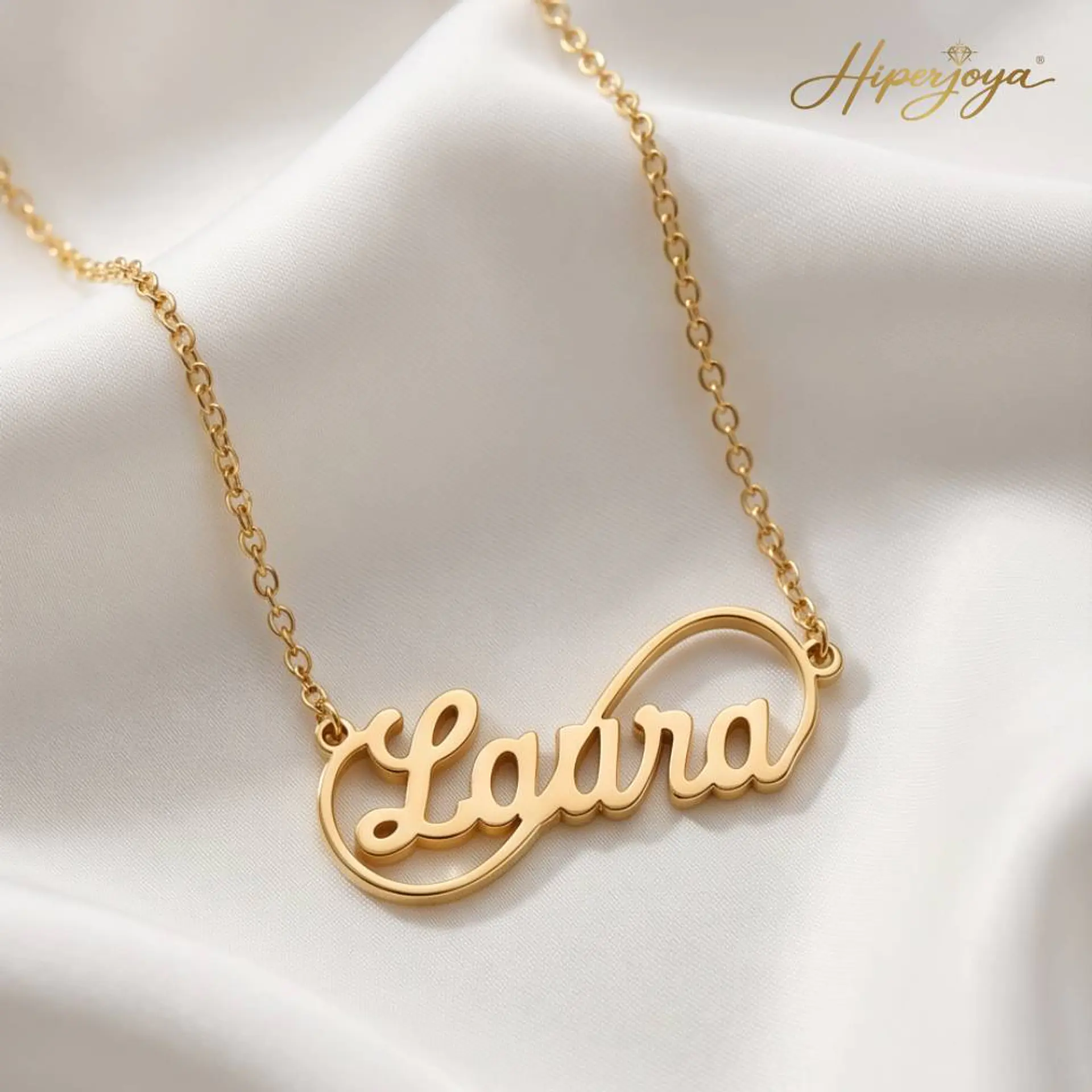 Gargantilla personalizada medio infinito con nombre plata baño de oro  5