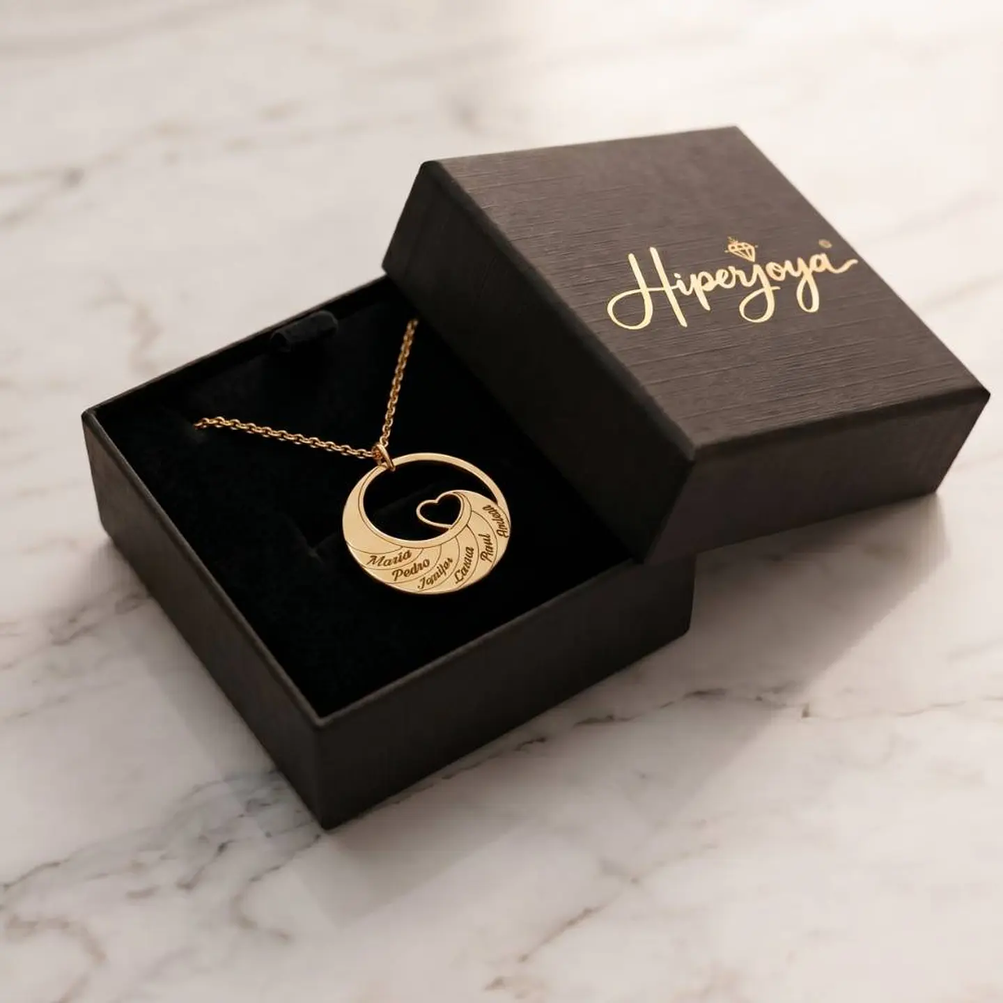 Gargantilla personalizada nombres y corazón plata con baño de oro 6