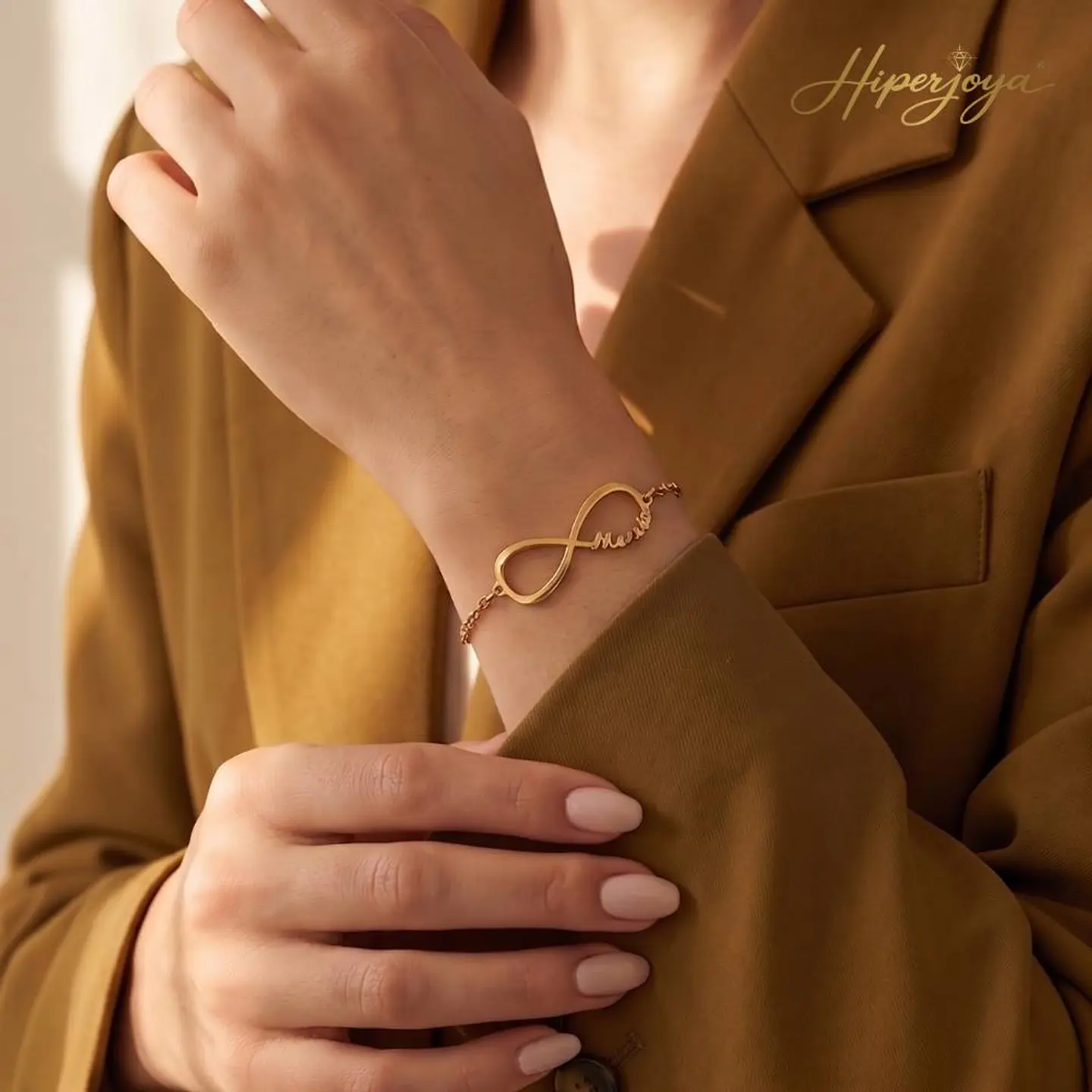 Pulsera personalizada infinito con nombre plata en baño de oro 2