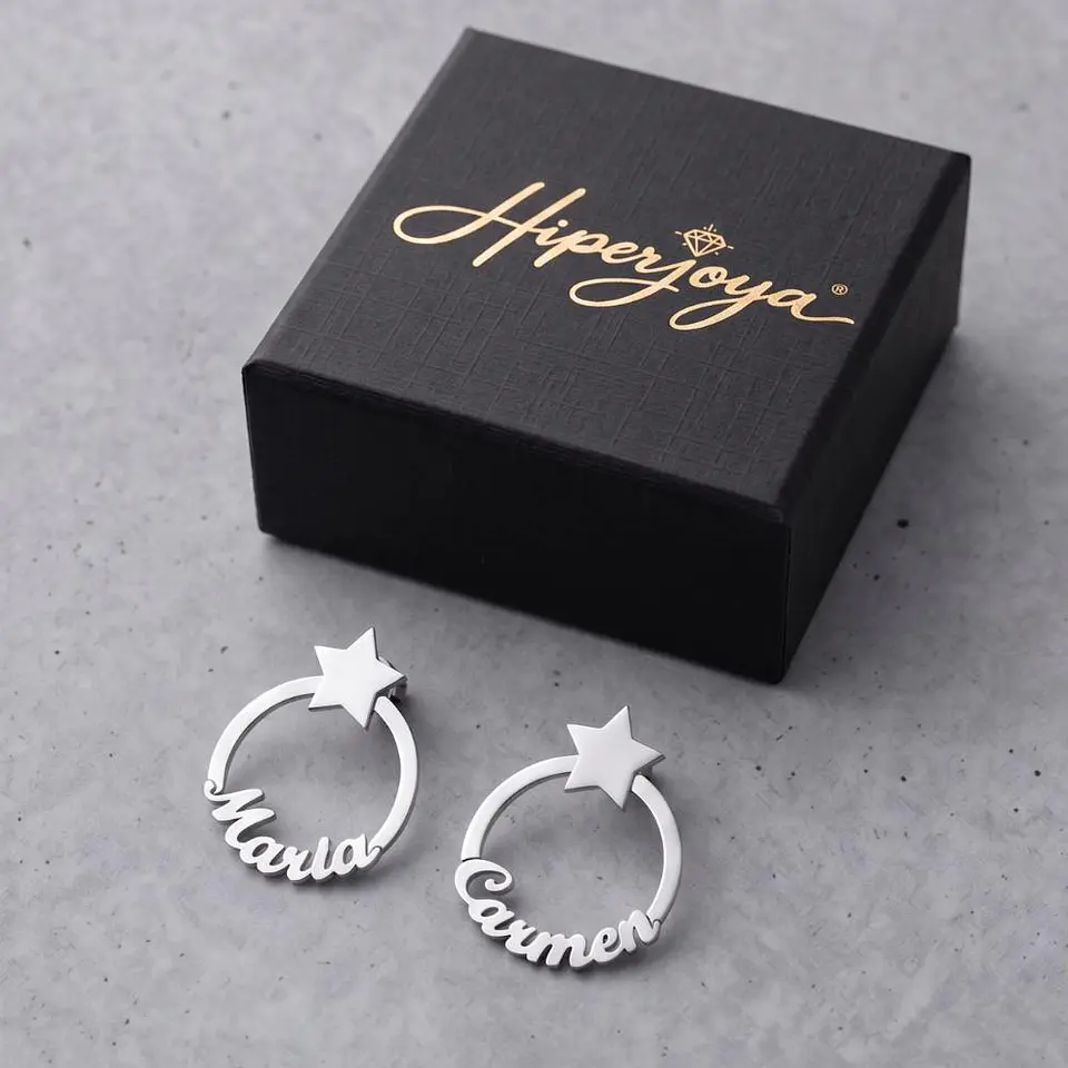 Pendiente personalizado con nombre en forma circular plata 5