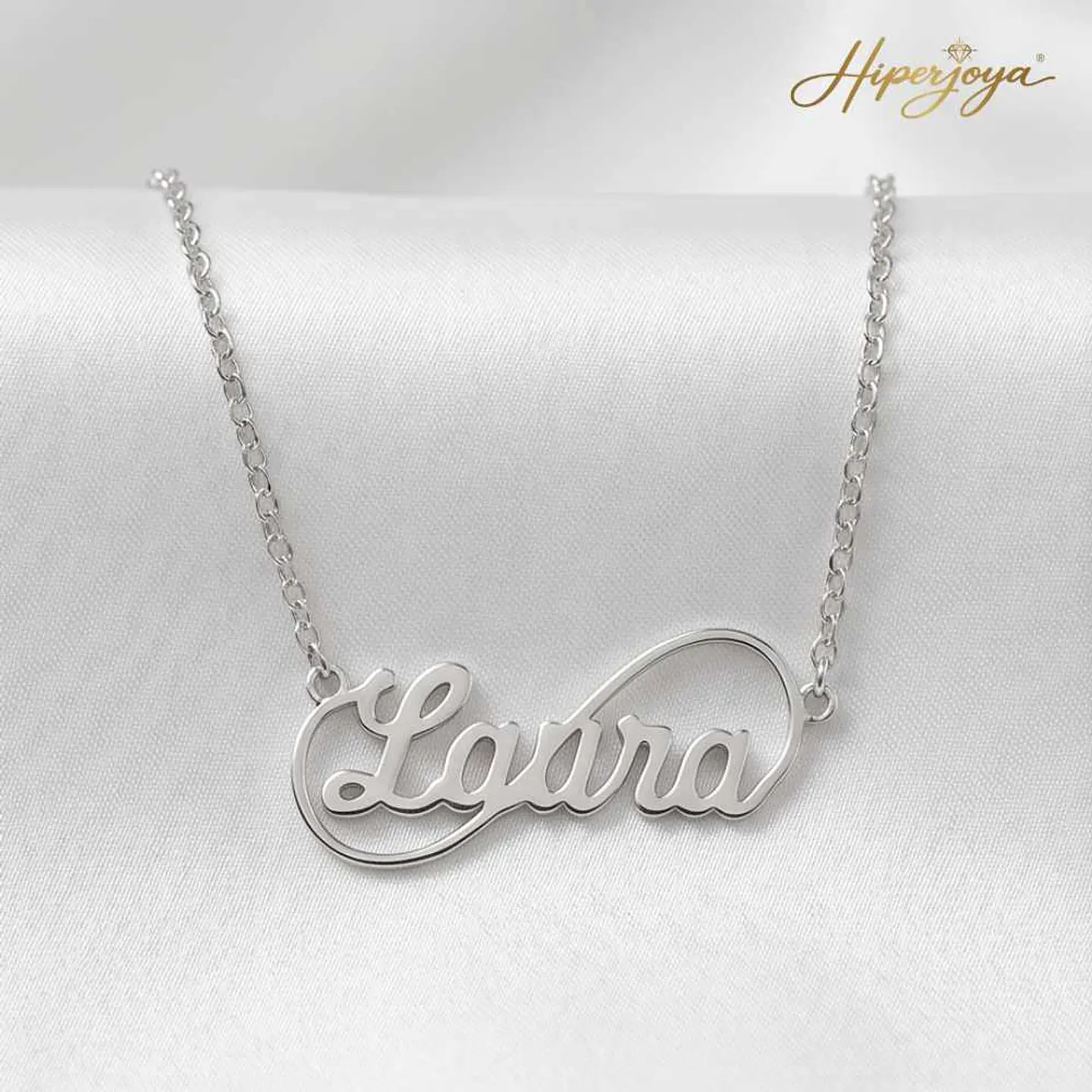 Gargantilla personalizada medio infinito con nombre plata  5