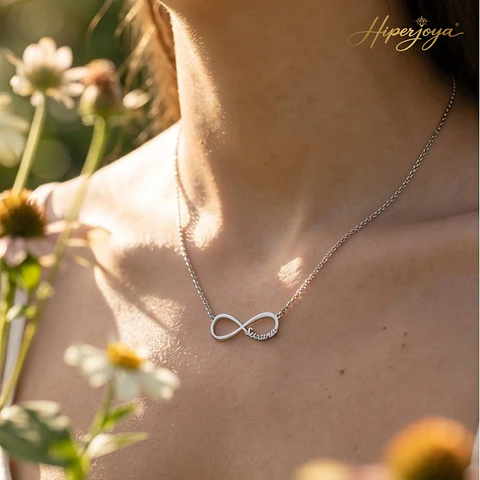 Gargantilla personalizada de infinito con nombre plata 