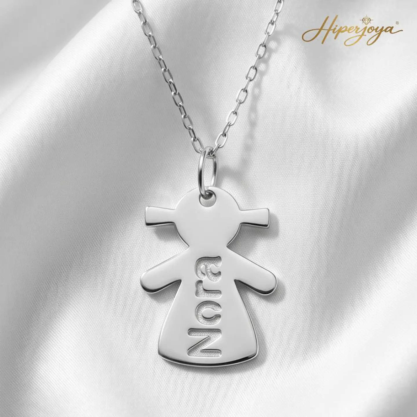 Gargantilla personalizada de niña con nombre plata  4