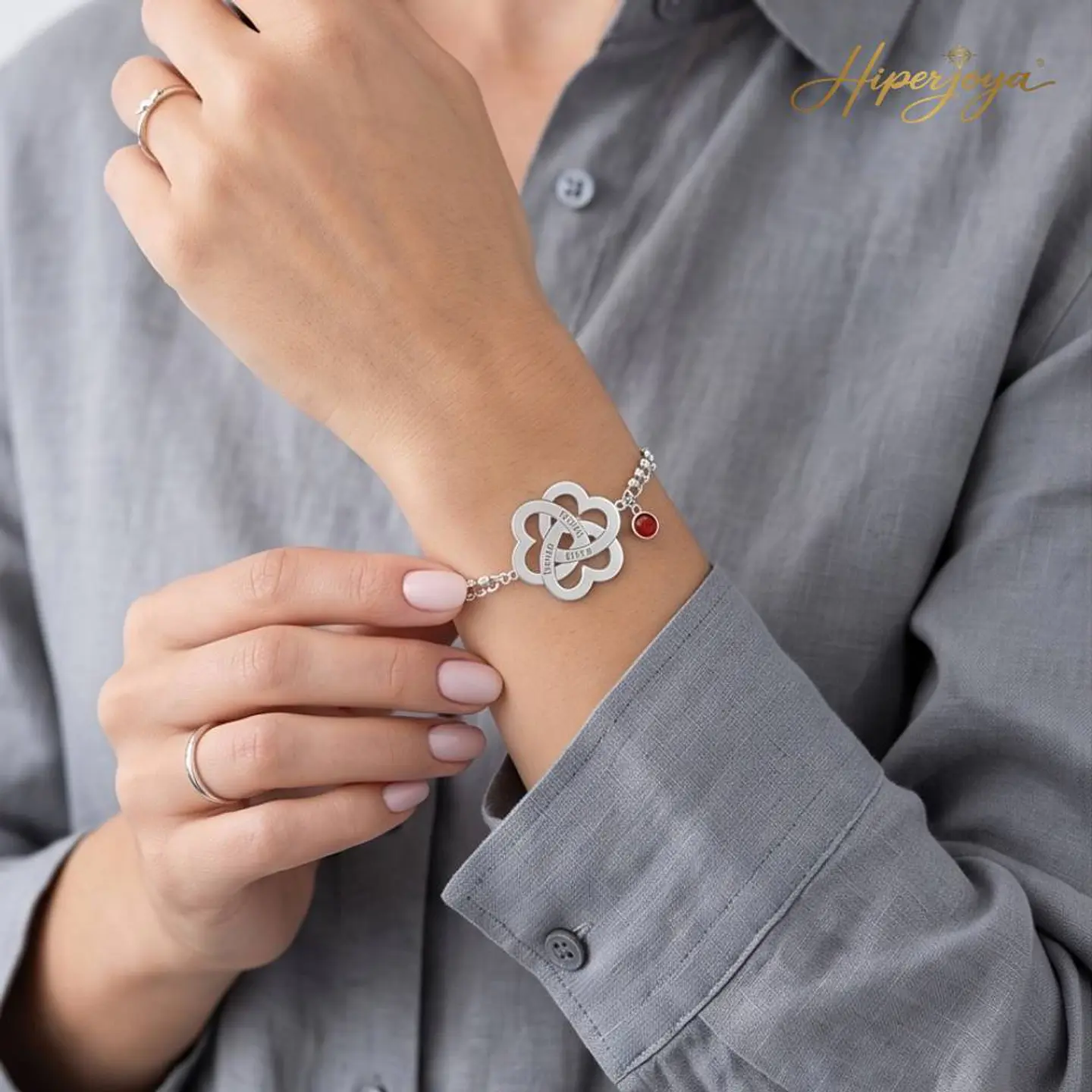 Pulsera personalizada corazones enlazados plata 2